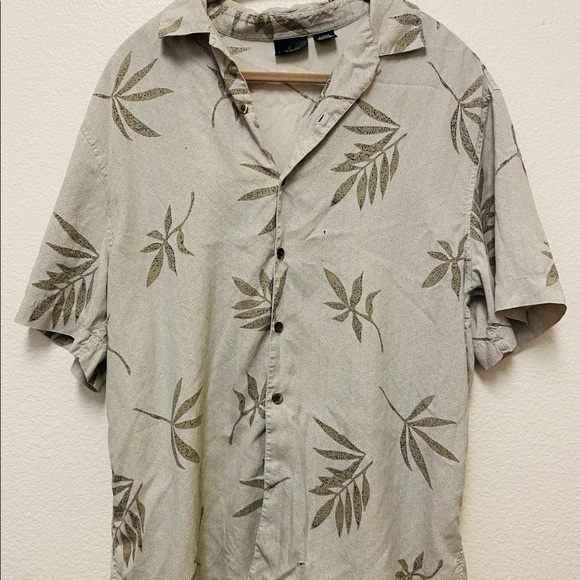 Oversized Buttons Up - Picture 2 of 6